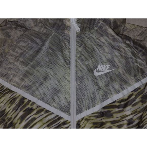 NEW Women's Medium NIKE TECH Hyperfuse Windrunner Jacket Coat Green 645017-702 - Picture 2 of 5